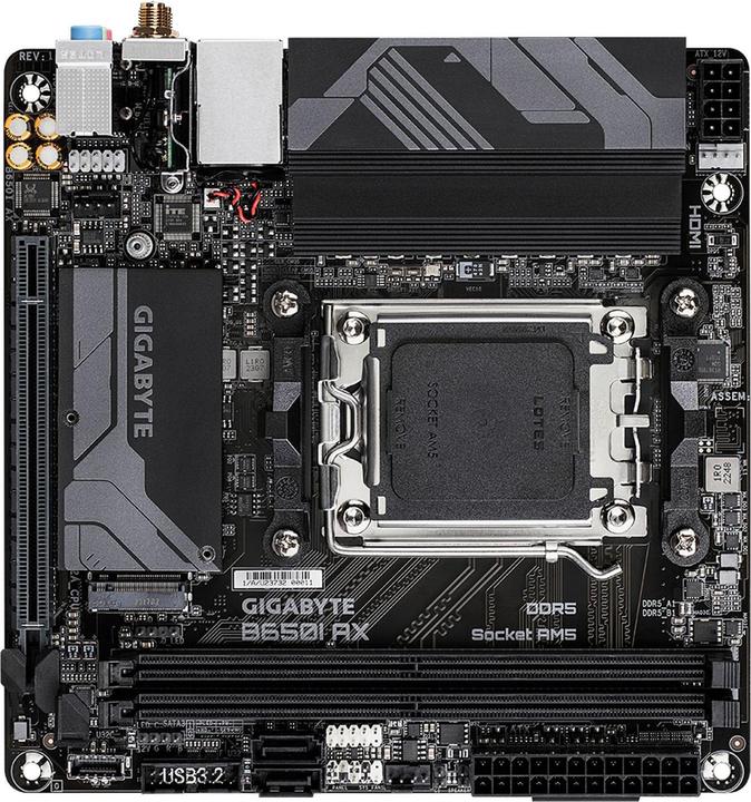 GIGABYTE B650I AX vue 4