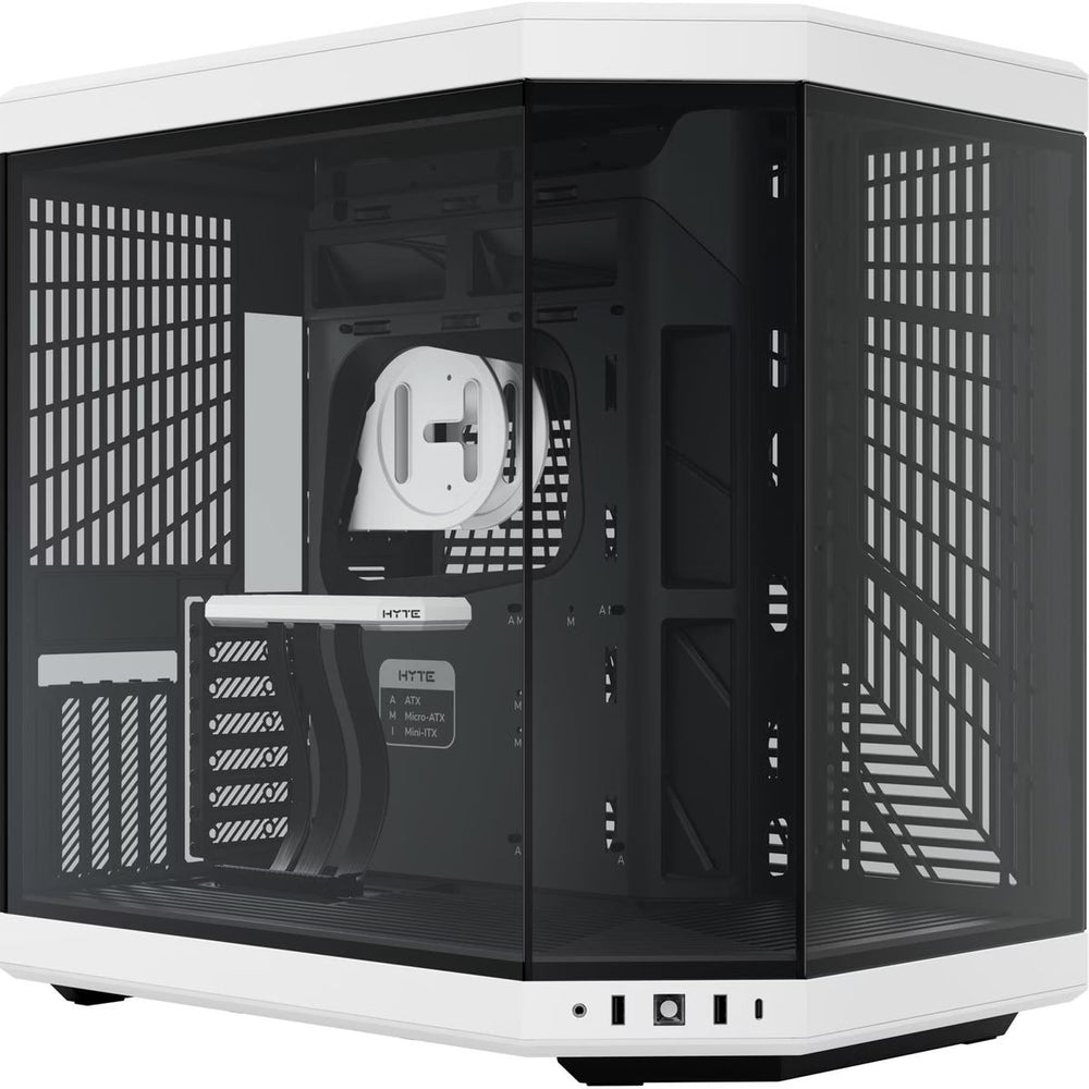 HYTE Y70 Noir/Blanc vue de trois quarts