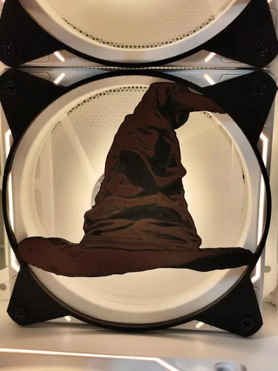 Choixpeau magique Harry Potter noir et marron sur ventilateur PC blanc 120mm/140mm