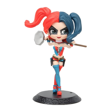 Figurine DC Comics Harley Quinn — dans le même univers que Figurine DC Comics Harley Quinn rouge et bleu