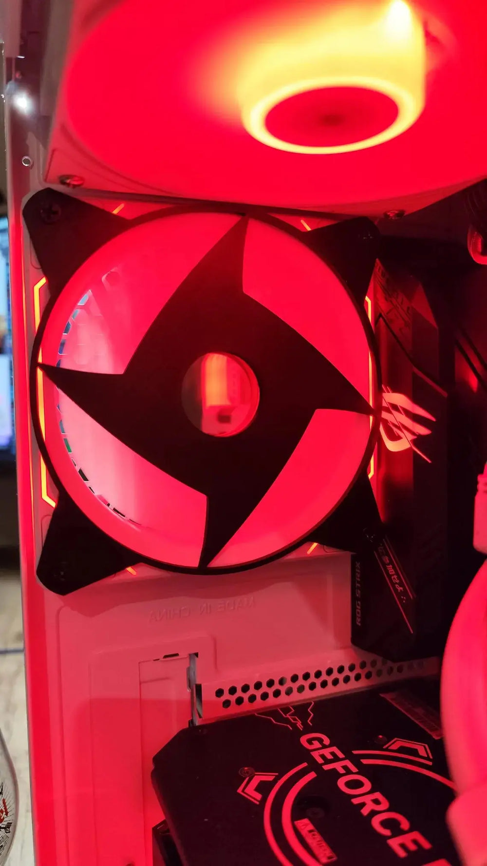 Grille ventilateur Naruto Sharingan Shisui 120mm/140mm rouge noir LED PC