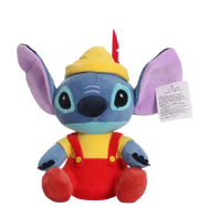 Peluche Stitch Lilo & Stitch cosplay Pinocchio : bleu, chapeau jaune plume rouge