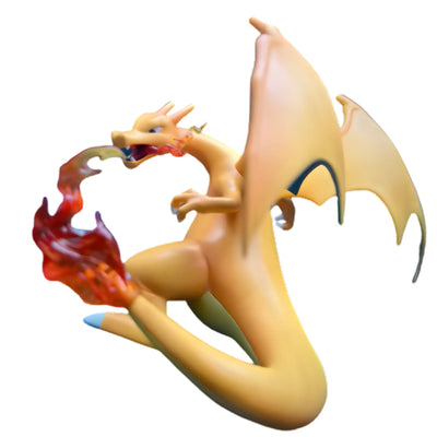 Figurine Pokémon Dracaufeu tan détaillée avec flammes translucides