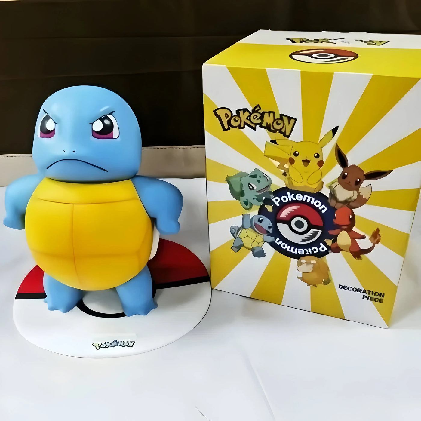 Figurine Pokémon Carapuce bleue et jaune 20-25 cm glossée sur socle