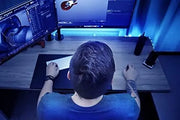 Écran gaming teinté bleu avec modèle 3D et icône guitare sur Lexar NM620 2 To SSD