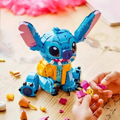 Figure Lego Stitch bleu et rose avec écharpe jaune, 730 pièces Brick Disney