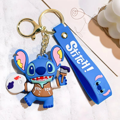 Porte clés Stitch faisant de la peinture