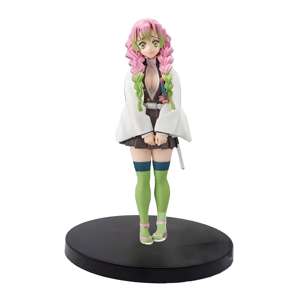 Figurine Demon Slayer Mitsuri Kanroji : cheveux roses verts tressés, manteau blanc