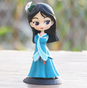 Figurine chibi Mulan Disney Princess : fille cheveux noirs yeux violets robe bleue