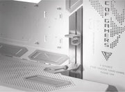 ASUS ROG Hyperion GR701 Blanc : boîtier PC gaming argenté avec logo Cof gamers et panneau perforé