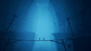 Deux silhouettes traversent un pont étroit suspendu dans une vaste caverne bleue de Little Nightmares II PS5