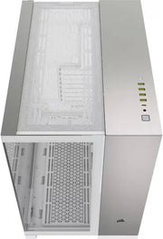 Corsair 6500X Blanc Silver : boîtier PC argenté à panneau mesh et LED verticales