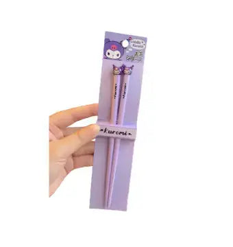 Baguettes Kuromi - Accessoire Hello Kitty — dans le même univers que Peluche Hello Kitty Cosplay Ourson blanc - 20 cm