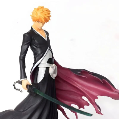 Figurine Bleach Ichigo 21 cm : anime noir et blanc cheveux orange épineux épée verte chaîne