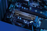 Lexar NM620 SSD M.2 2280 1To PCIe Gen4 monté sur carte mère éclairage bleu