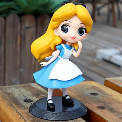 Figurine Disney Alice Curiosité au Pays des Merveilles