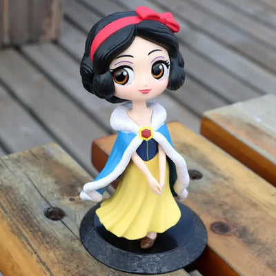 Figurine Disney Princess - Blanche Neige La Grâce Originelle 03
