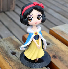 Figurine Disney Princess - Blanche Neige La Grâce Originelle 03