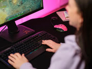 Souris Gamer Trust  - GTX 109P - Filaire Rose - Pixel 404Souris Gamer Trust  - GTX 109P - Filaire Rose